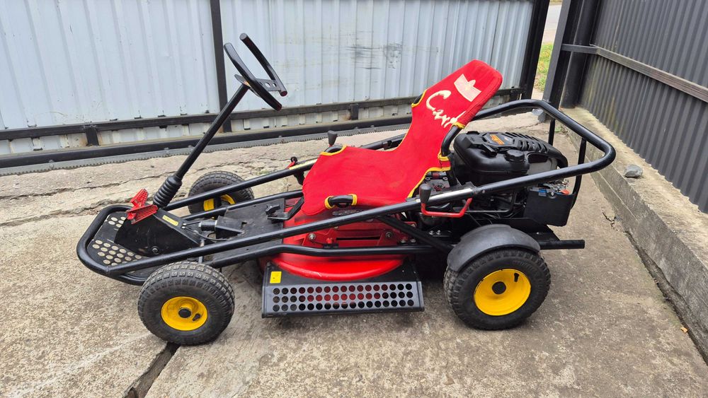 Подрібнювач гілок електричний.