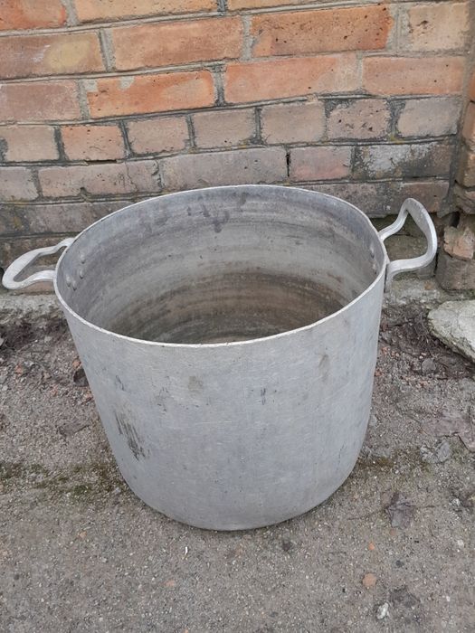 Продам каструлі битони казани