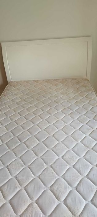 Cama de solteiro branca lacada mate + colchão