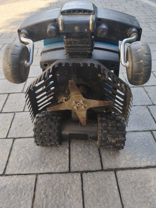 Wiper i70 robot koszący