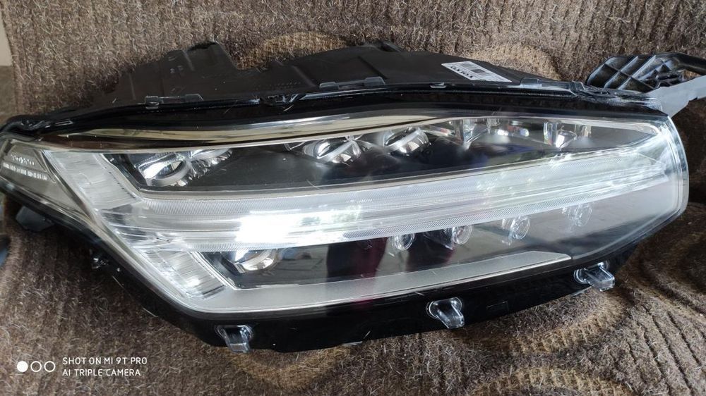 Faróis full led Volvo XC90 direcionais