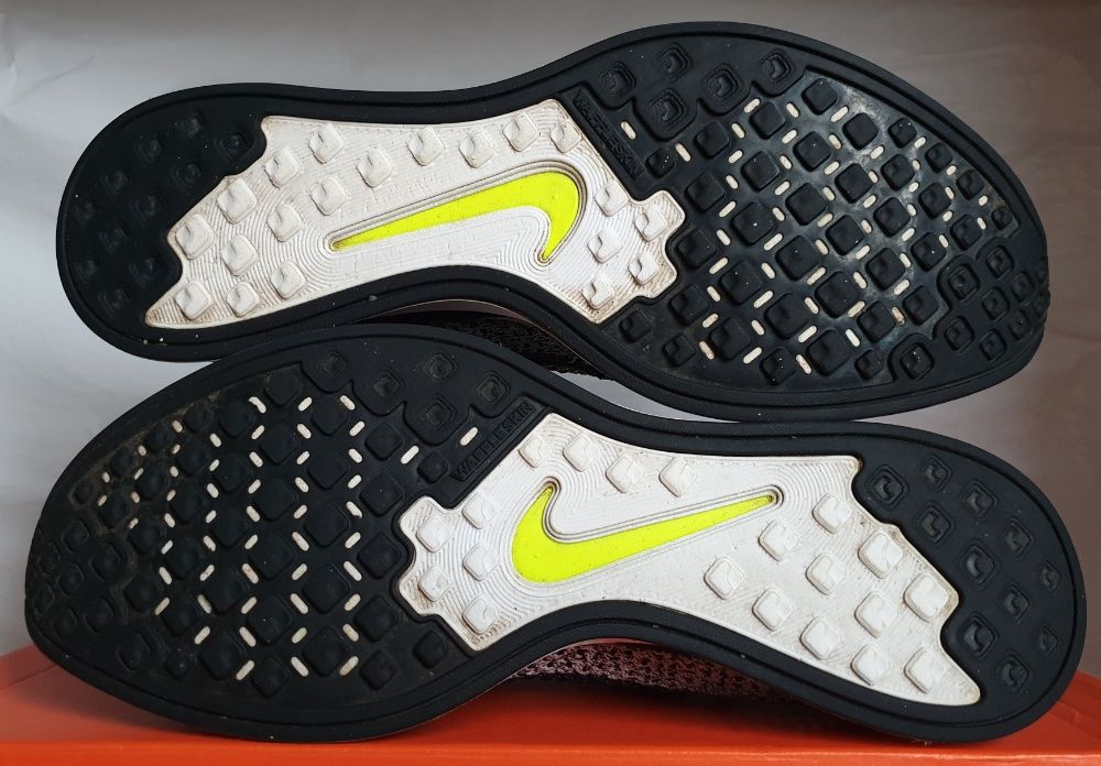 Nike Flyknit Racer Oreo 1.0 2015 7.5US/25.5CM/40.5EUR