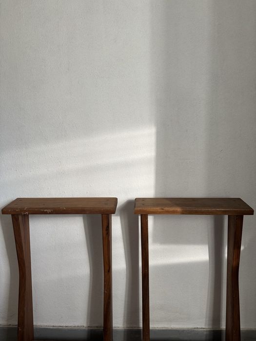 Par genuflexorios de madeira