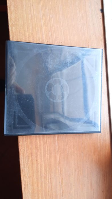 Slim DVD or CD cases426429924539770882