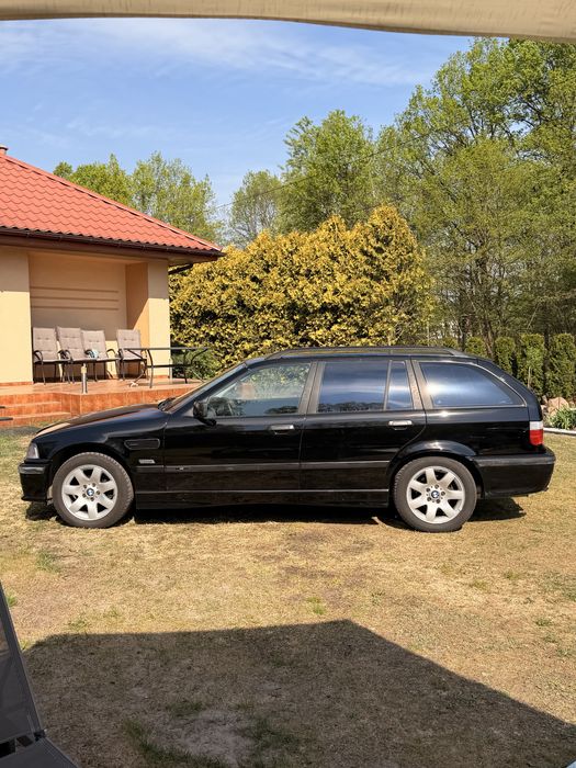 Sprzedam e36 touring 318i mpakiet