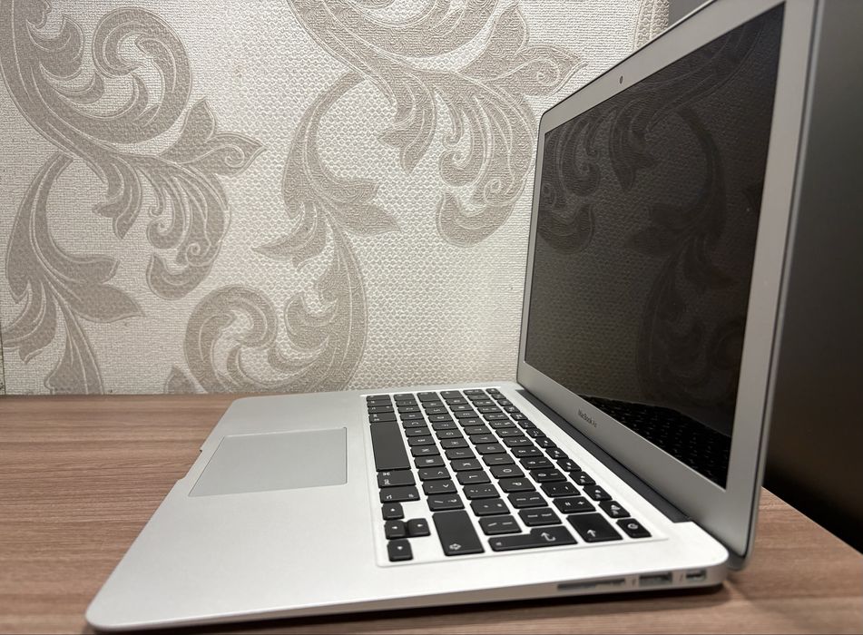 Apple MacBook Air 13 2015(2016) 92% 8gb/128gb/i5 a1466  ноутбук