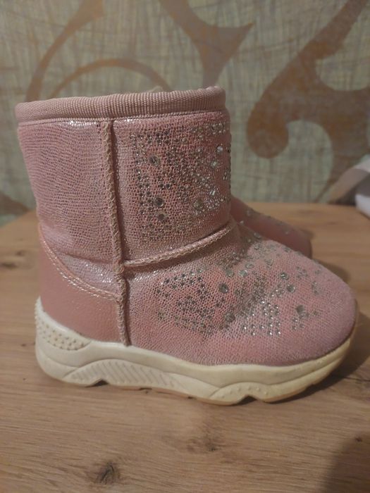 Зимові сапожки для дівчинки