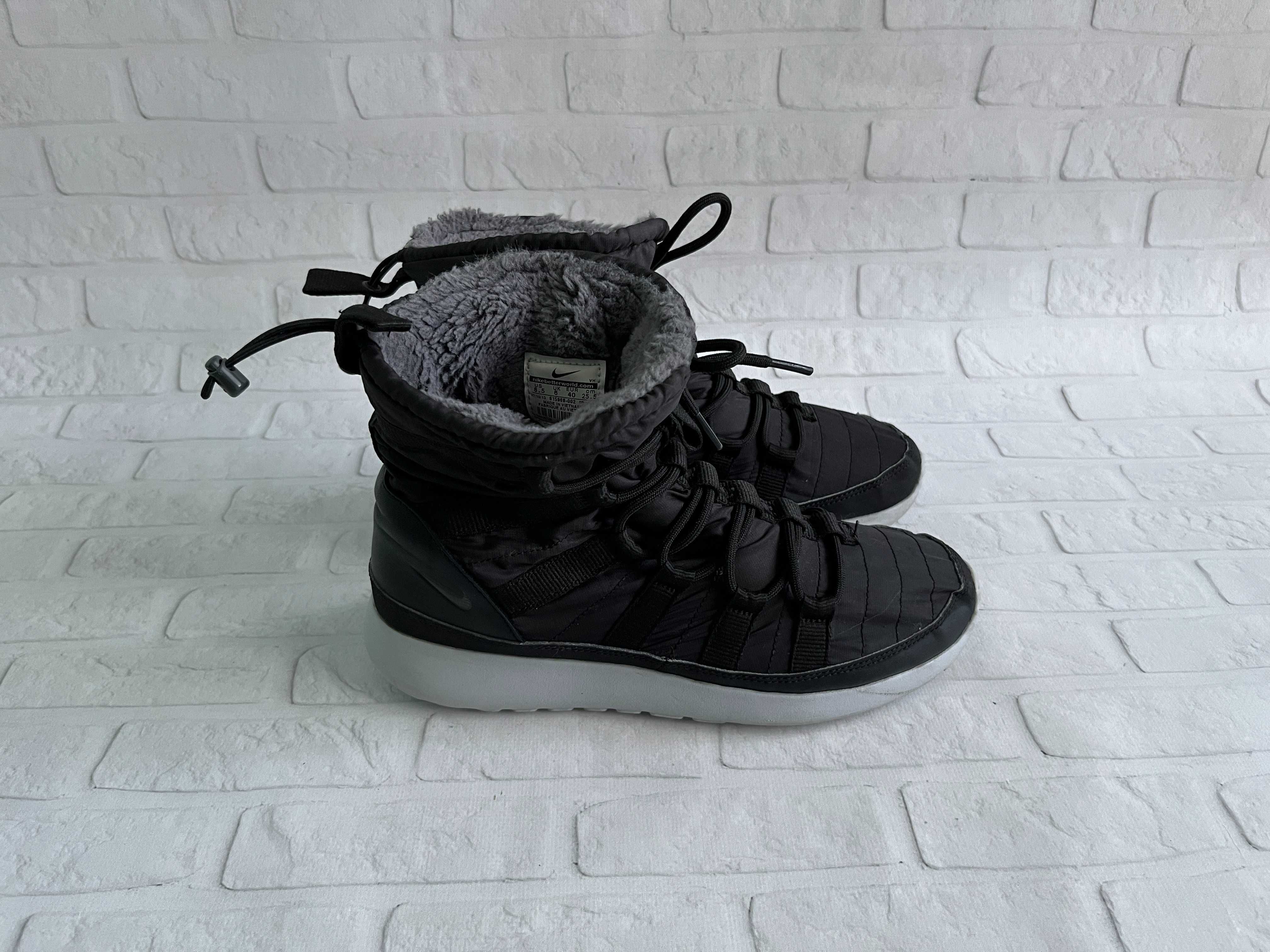 Nike Roshe Run Snow Boots 40