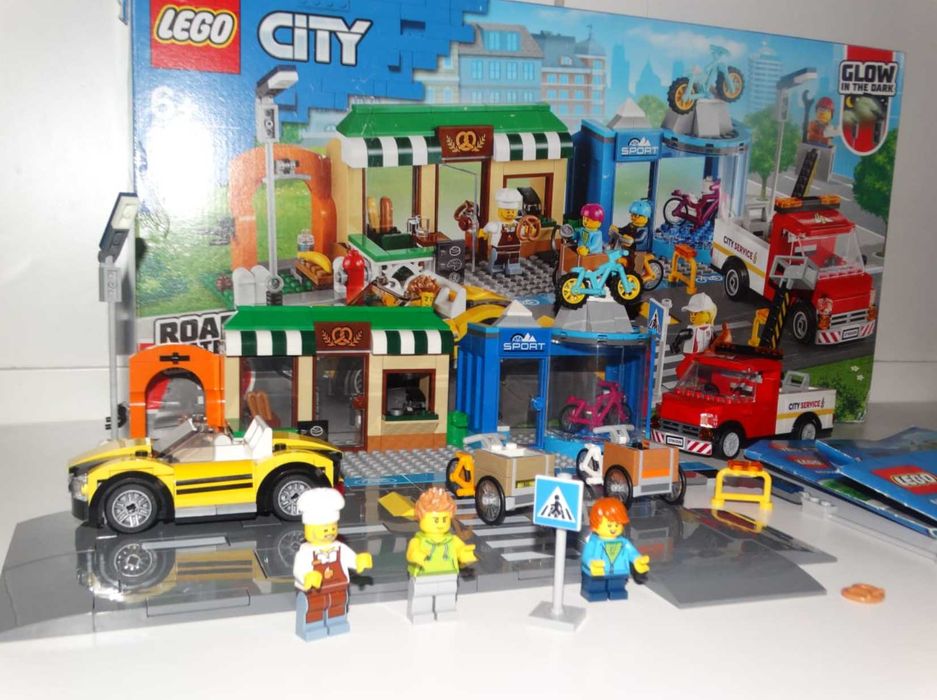 LEGO City Ulica handlowa 60306