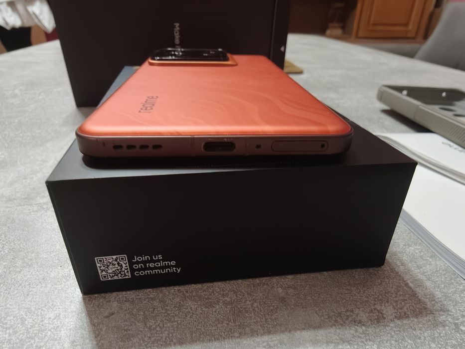 Smartfon Realme GT7 Pro 12 / 512 - Gwarancja 4 mies  RMX5011
