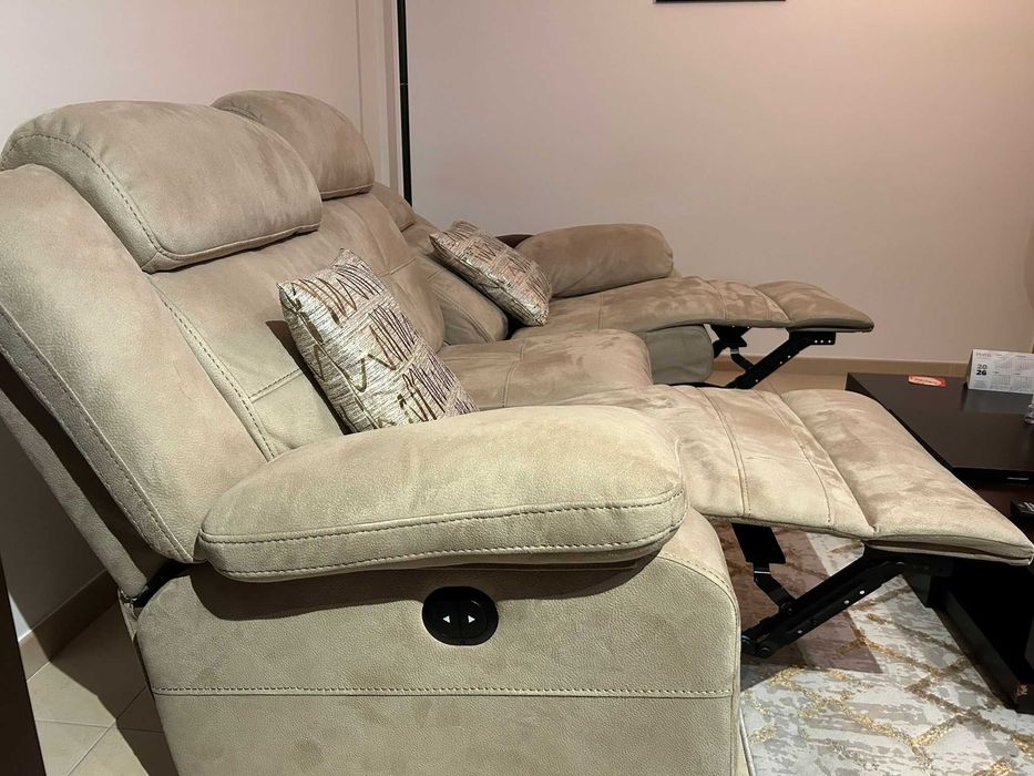 Sofá Moderno – Excelente Estado