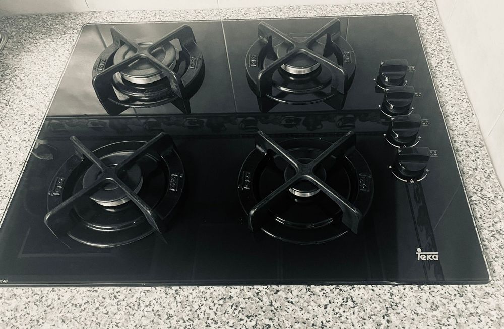 Placa marca Teka a gás