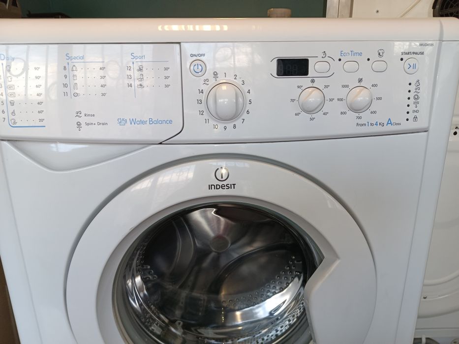 Стиральная машина б/у Indesit в рабочем состоянии iwud4105