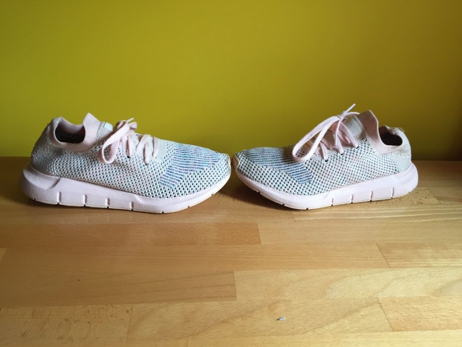 KA188 Adidas Swift Run 38 2/3 Kielce •