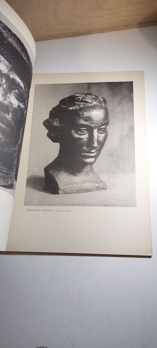 Raúl Xavier, Escultor Estatuário - Luís Chaves (1946)