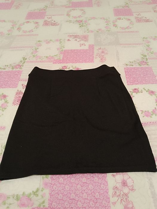 Minissaia preta tamanho 40