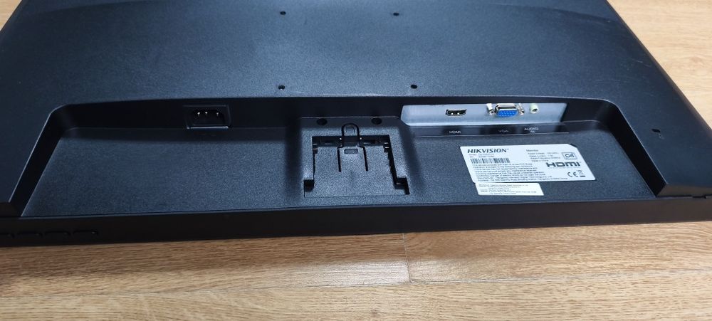 Monitor hikvision