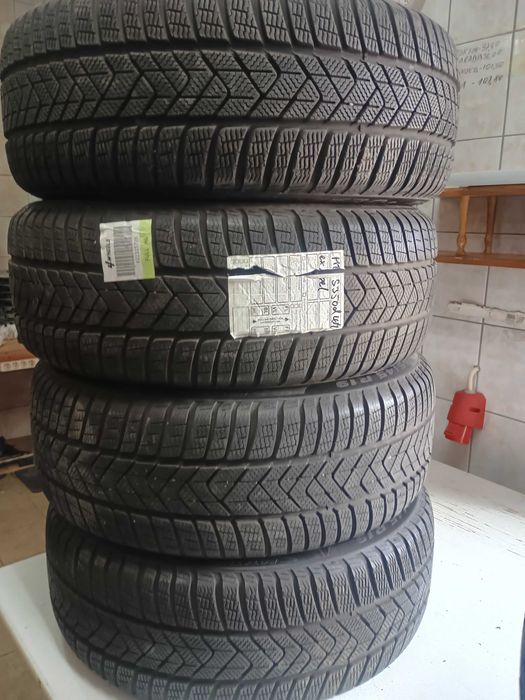Zimowe opony Pirelli 245/45 R19 Run Flat 2017r. Bieżnik 7mm 4 sztuki