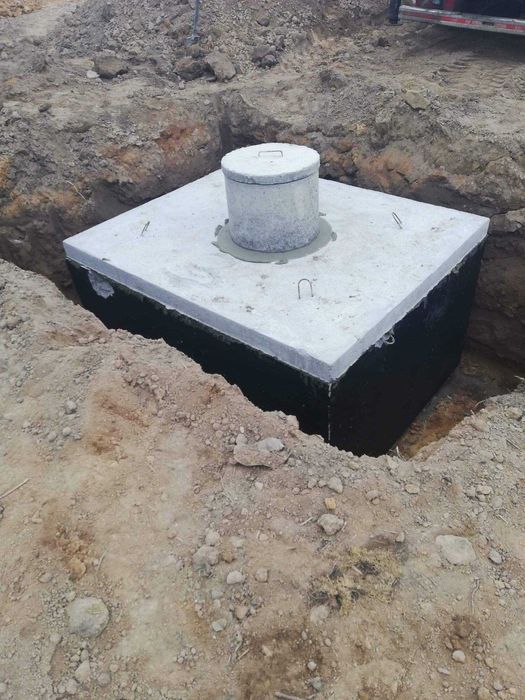 Szamba,Zbiornik szambo betonowe kanał samochodowy piwniczka deszczówka