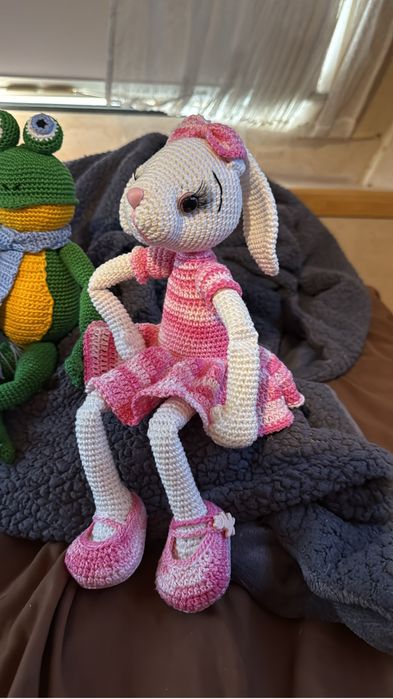 Amigurumis Artesanais Feitos à Mão com Muito Carinho! Linha Glow brilha no escuro coelho(a) 35 sapo 25 €