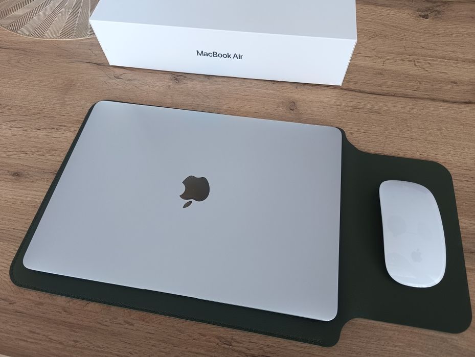 MacBook Air A2337 Apple M1 8GB RAM SSD 250GB  idealny