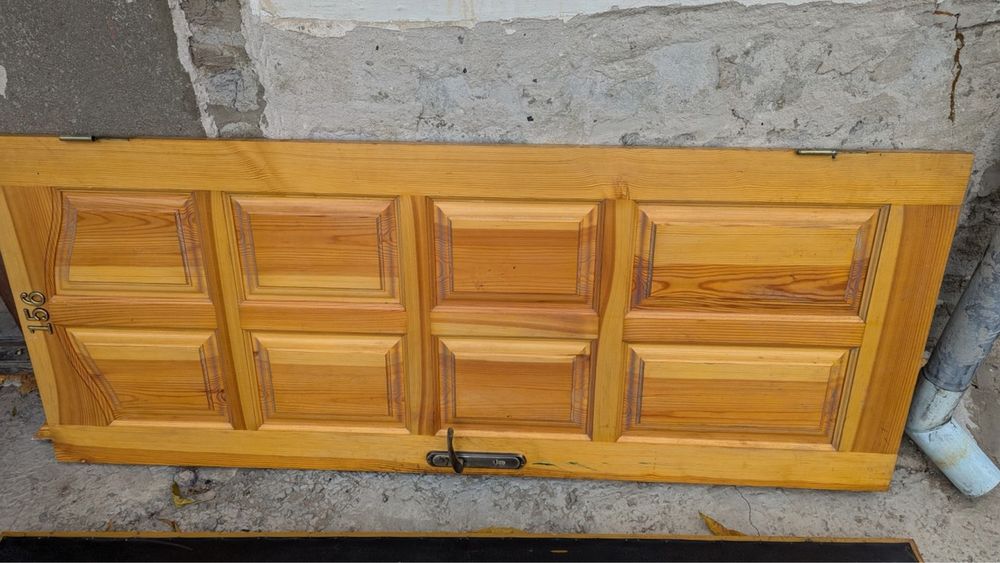 Двері сосна  вхідні