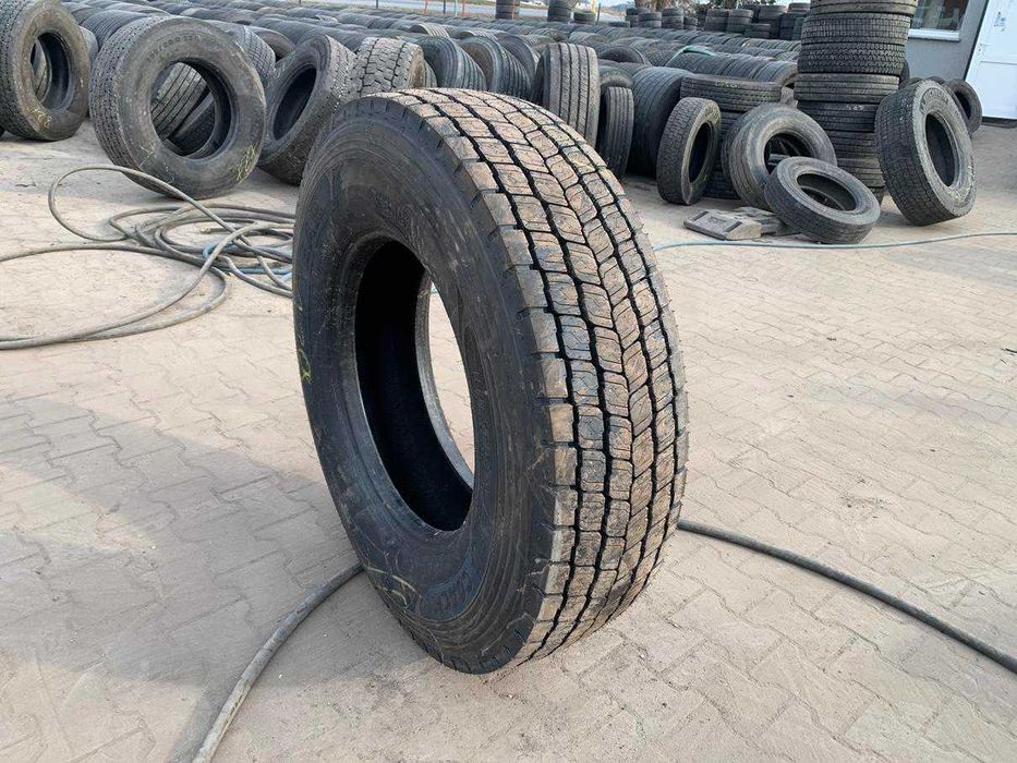 Opona używana 295/80R22.5 GOODYEAR ULTRA GRIP COACH D / 100% BIEŻNIKA