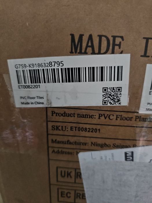 Pavimento vinílico (PVC) autocolante com padrão de mármore branco e cinzento