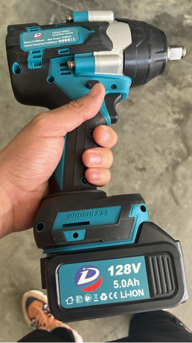 Maquina impacto 1200N/M baterias 128 v 5 ah compativel makita motor brushless