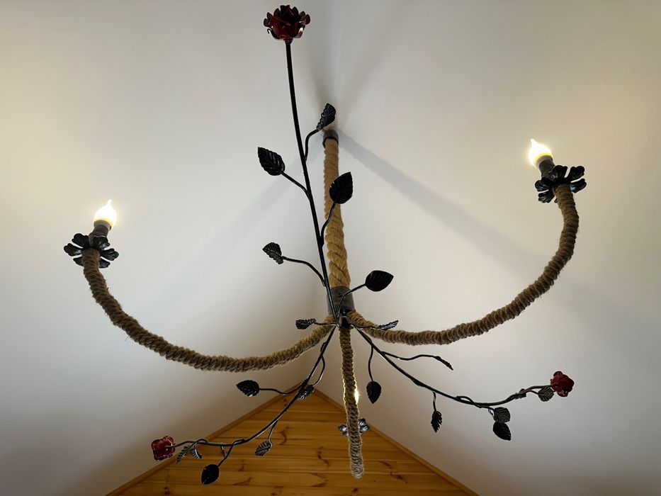 Żyrandol, lampa jedyna w swoim rodzaju