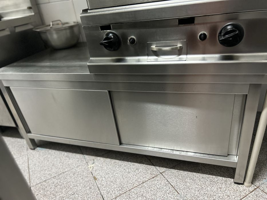 Bancada profissional em inox. 146x70cm