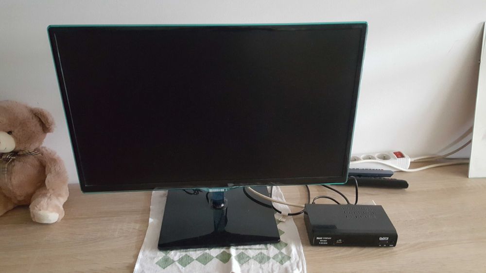 Tv led Samsung 26 cali plus tuner dvbt 2 hevc