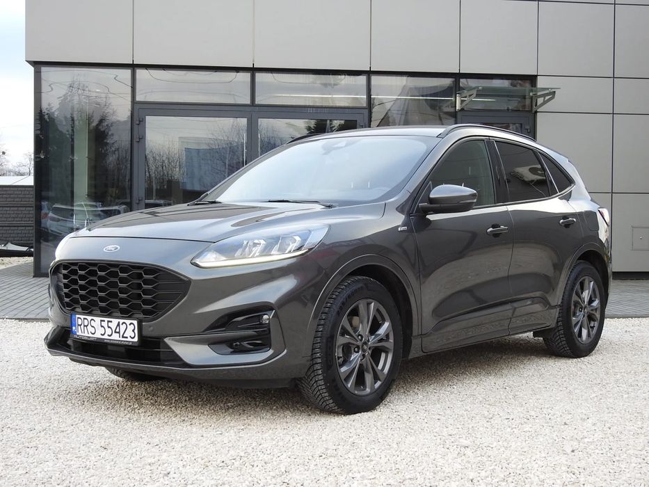 Ford Kuga Automat Bezwypadkowy Oryginalny Lakier Wersja ST-Line Stan jak nowy!!