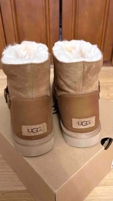 UGG  жіночі 40р US9