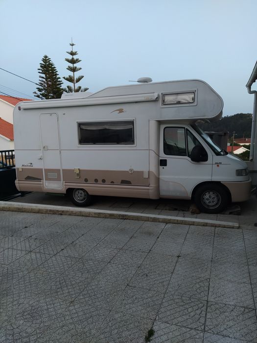 Autocaravana 60 € Aluguer Luna & Blue