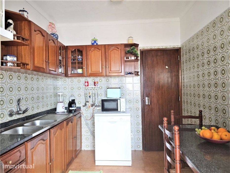 Apartamento T2 + Sótão — Sines, Setúbal