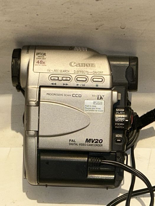 Mala Kamera CANON