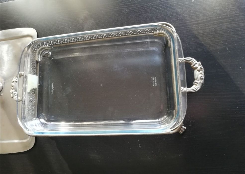 Tabuleiro de Estanho para Mesa