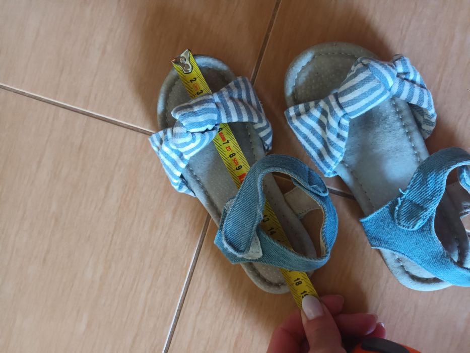 Sandałki dziewczynka r.27