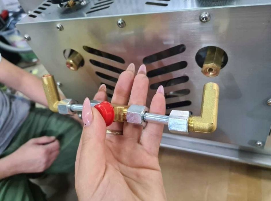 Grill gazowy  ROTHENBERGER 4,2 kW