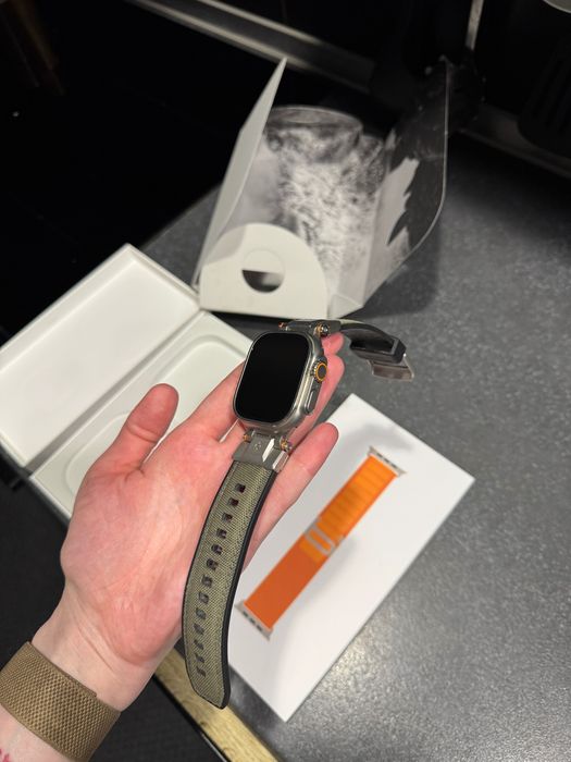 Apple Watch Ultra 49mm Titanium