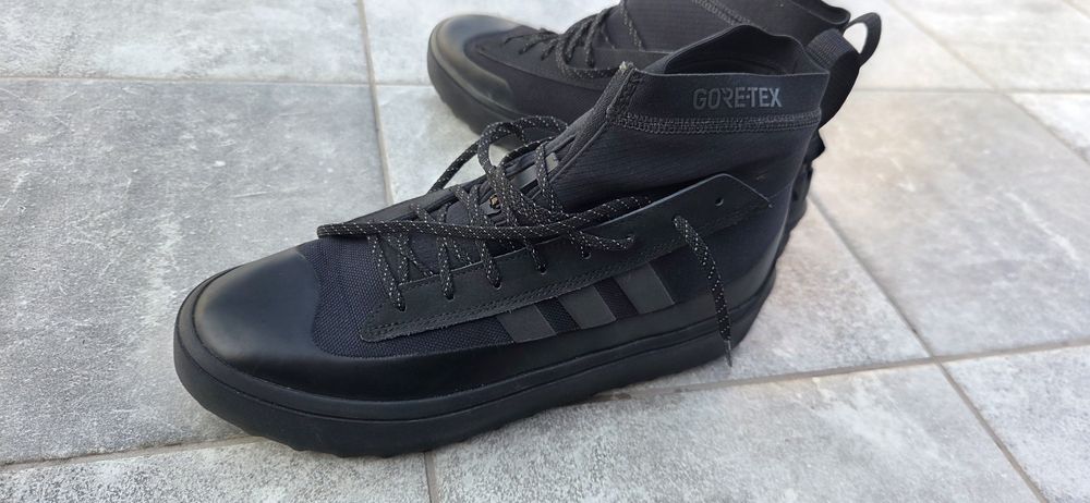 Adidas terrex  Znsored goretex