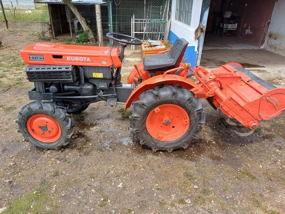 Vendo trator Kubota  7100 4x4