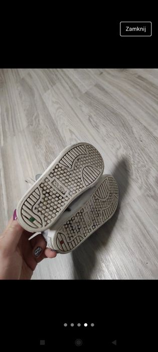 Buty srebrne motylki
