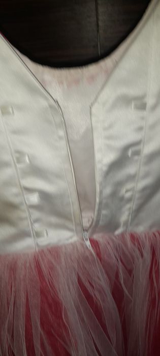 Сукня  на випускний в садочок ,  не дорого на 4-5 років дівчинці худен