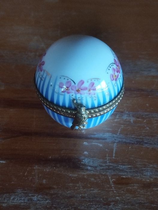 Vintage - Limoges France - Trinket Box
