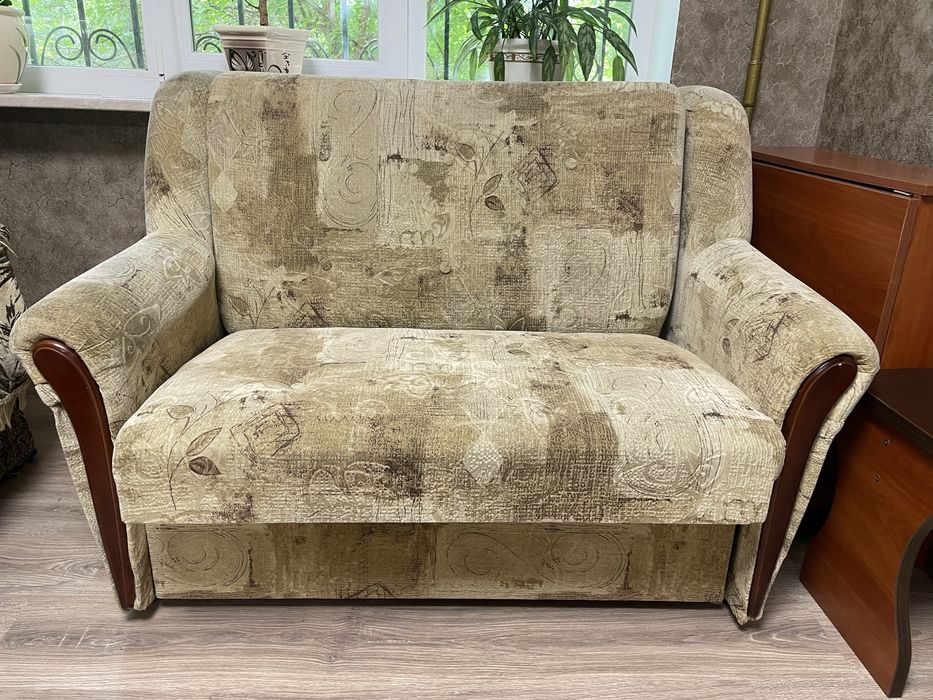 Продам диван-малютку