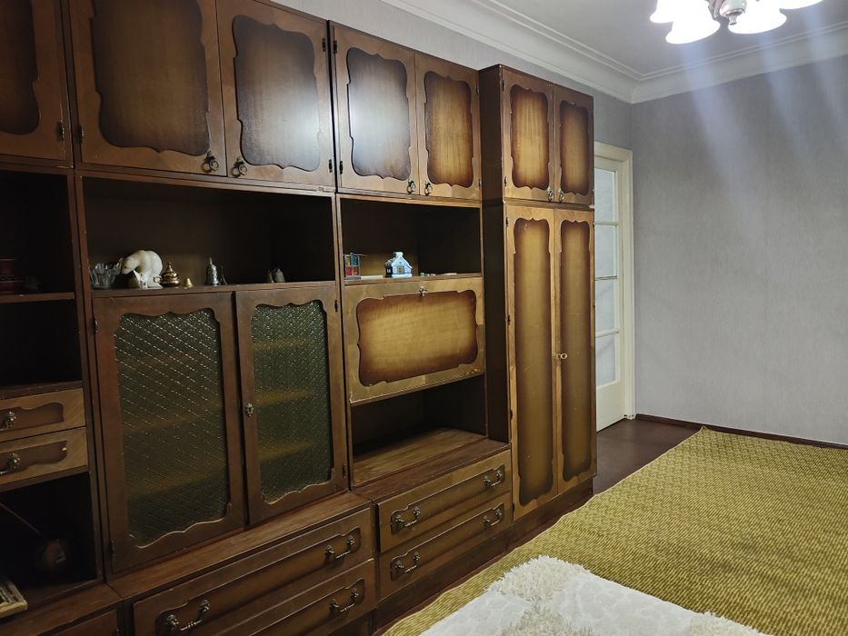 Здається 2-х кімн.  світло без відключень, центр