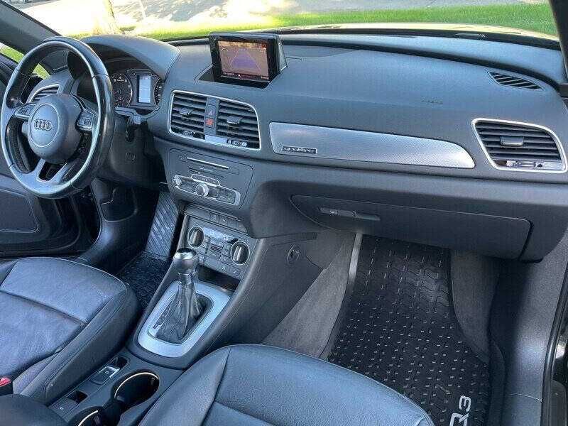 2016   Audi   Q3