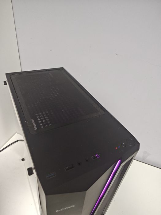Ryzen 5 / 16GB / RADEON 8GB / 512G SSD / Win11